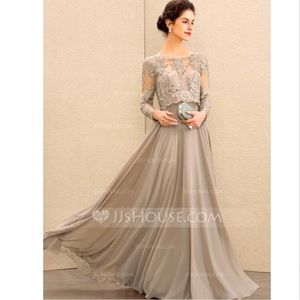 Mother of the Bride (or Groom) gown. New with Tags. Never worn!